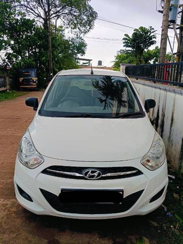 https://images10.gaadi.com/usedgaadi-sellcar/UsedCar/e5ecc56ea/24c08617-85a5-405b-b8f5-027f890356dd.jpg?imwidth=6400
