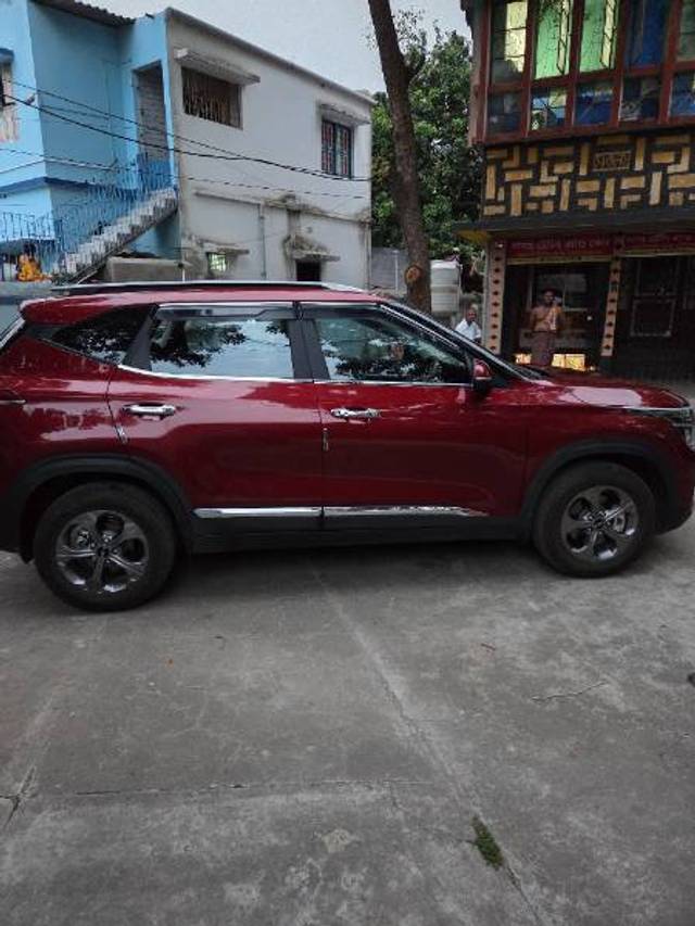 https://images10.gaadi.com/usedgaadi-sellcar/UsedCar/e5ecc5e1a/a350ea2e-1f98-429f-879e-2a17ce7aadcc.jpg?imwidth=6401