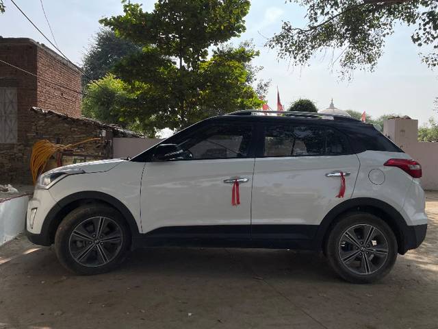 https://images10.gaadi.com/usedgaadi-sellcar/UsedCar/e5ecec1da/41bff58c-2a06-46cf-bf28-8850aafd877a.jpeg?imwidth=6401