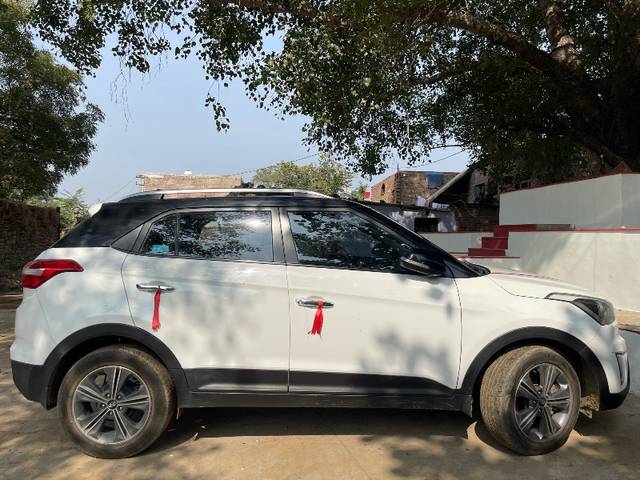 https://images10.gaadi.com/usedgaadi-sellcar/UsedCar/e5ecec1da/e47c0223-7752-4272-bd97-8362d2a7bcf0.jpeg?imwidth=6402