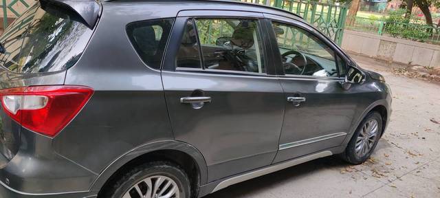 https://images10.gaadi.com/usedgaadi-sellcar/UsedCar/e5ed14cfa/e3436966-c480-49c6-bf23-93c91e9876a0.jpg?imwidth=6401