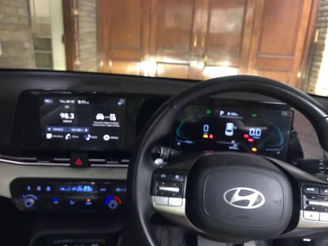 https://images10.gaadi.com/usedgaadi-sellcar/UsedCar/e5edcc6ca/b6487901-9c57-4902-b58e-a15f7ddba91a.jpeg?imwidth=6402