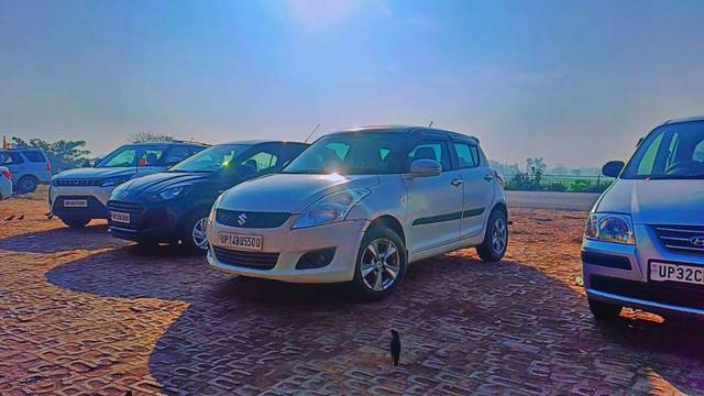 https://images10.gaadi.com/usedgaadi-sellcar/UsedCar/e5ee02ffa/96e474d4-b28d-49c2-9541-4b53b23b8695.jpg?imwidth=6402