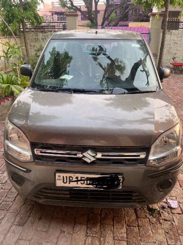 https://images10.gaadi.com/usedgaadi-sellcar/UsedCar/e5ee6ac3a/85f1a56f-4ce8-4690-bbfd-d5b6622b34f4.jpeg?imwidth=6400