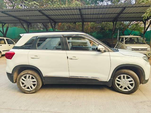 https://images10.gaadi.com/usedgaadi-sellcar/UsedCar/e5eea09aa/0ef8715a-be46-4cd0-872f-3baf24b8d6ea.jpg?imwidth=6402