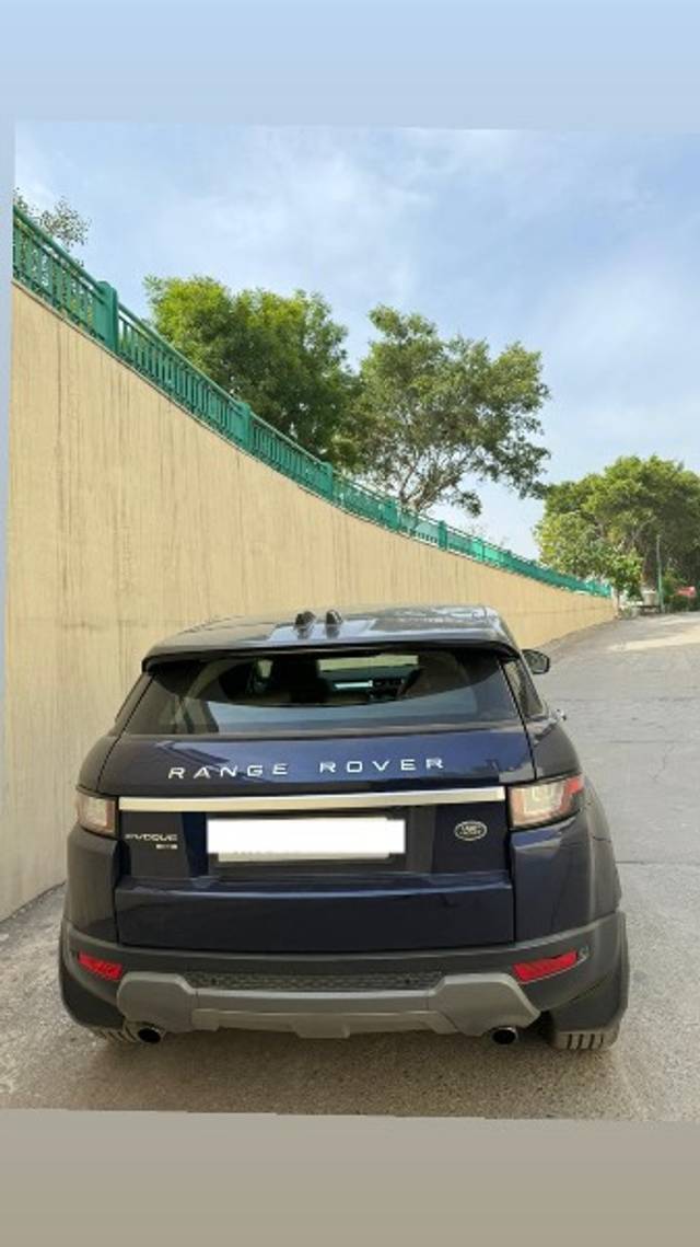 https://images10.gaadi.com/usedgaadi-sellcar/UsedCar/e5eea2f3a/f386adfa-e31c-4bf2-ac65-36dbfb6716dd.jpeg?imwidth=6400