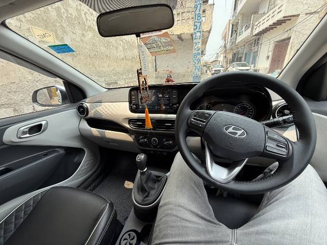 https://images10.gaadi.com/usedgaadi-sellcar/UsedCar/e5eeadbaa/30fb8d13-fc44-49a6-b523-15e49a1ef418.jpeg?imwidth=6401