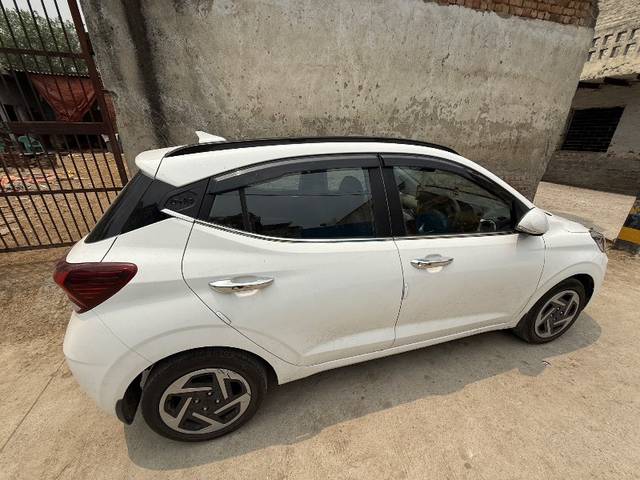 https://images10.gaadi.com/usedgaadi-sellcar/UsedCar/e5eeadbaa/3c424c4b-fb00-4562-8700-c307b91e03df.jpeg?imwidth=6402