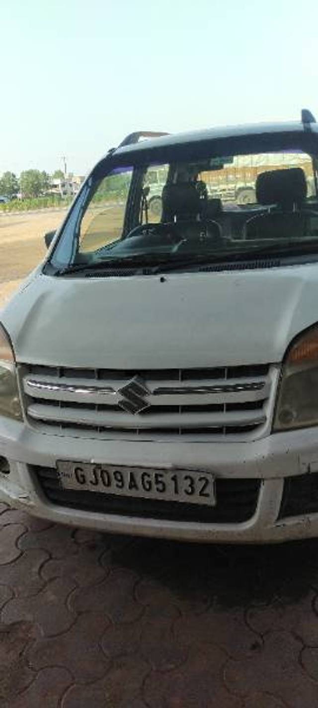 https://images10.gaadi.com/usedgaadi-sellcar/UsedCar/e5ef0e3aa/a0cfe897-6594-4d34-b356-c2a477f363f6.jpg?imwidth=6401