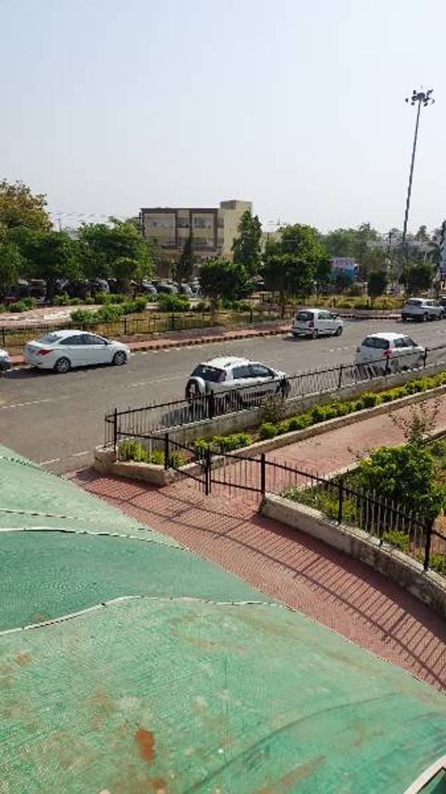 https://images10.gaadi.com/usedgaadi-sellcar/UsedCar/e5ef2b01-4629-4c90-9eef-7682b207acf3/77d3410d-8dee-4efa-9753-111c5bf128cd.jpg?imwidth=6401