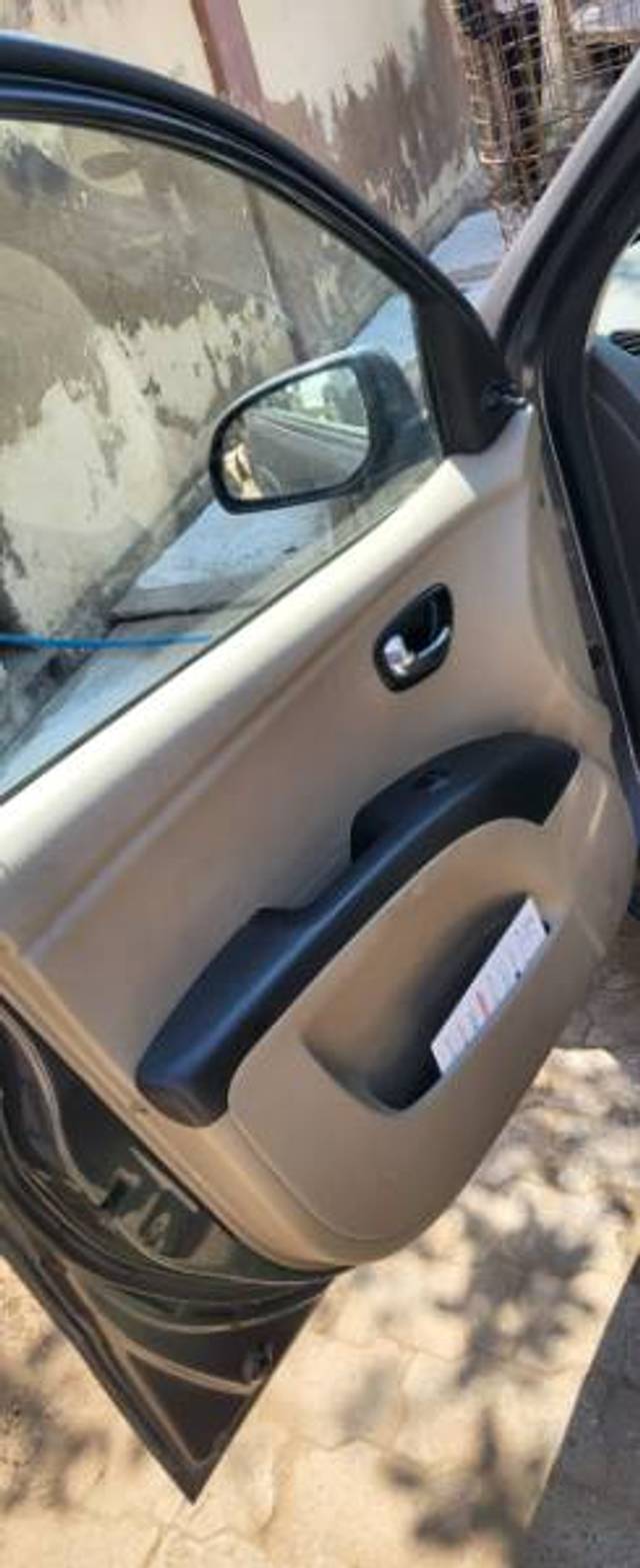 https://images10.gaadi.com/usedgaadi-sellcar/UsedCar/e5ef5593a/13813f73-4927-490b-b2ba-48550b21e1a2.jpg?imwidth=6402