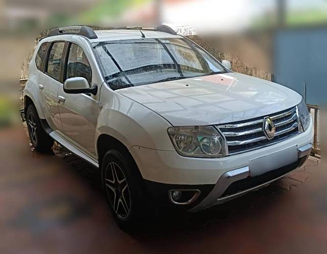 https://images10.gaadi.com/usedgaadi-sellcar/UsedCar/e5ef8e90a/5f04ddee-f09c-4ba7-82c5-8c7b965ed682.jpg?imwidth=6400