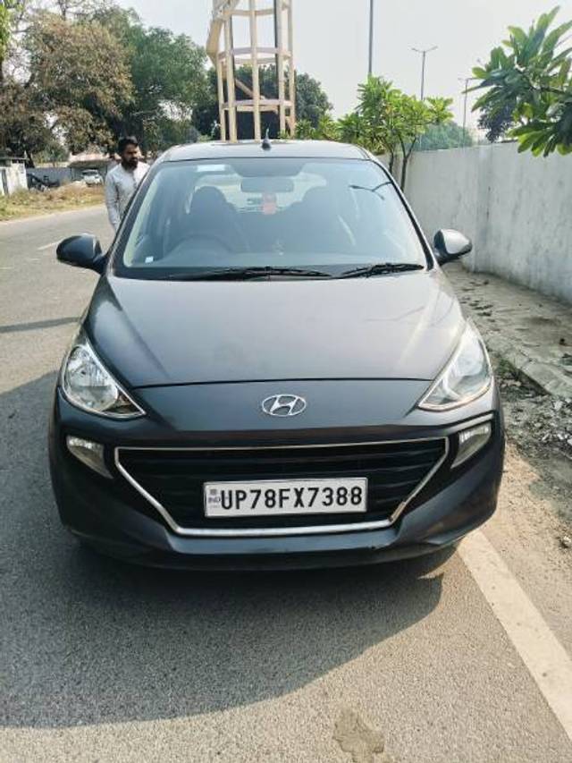 https://images10.gaadi.com/usedgaadi-sellcar/UsedCar/e5ef9b80a/ecce3f4c-cc43-4973-a814-de7ae18d5488.jpg?imwidth=6400