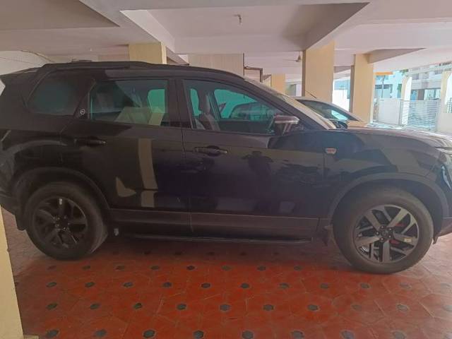 https://images10.gaadi.com/usedgaadi-sellcar/UsedCar/e5efa018a/9ecfb772-2472-4ee1-a9aa-07f73dc54a47.jpg?imwidth=6402