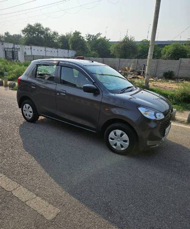 https://images10.gaadi.com/usedgaadi-sellcar/UsedCar/e5eff282a/c4215e9b-c9ef-4051-816f-7f363ce85948.jpg?imwidth=6400