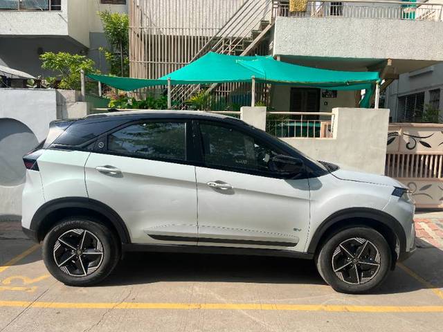 https://images10.gaadi.com/usedgaadi-sellcar/UsedCar/e5f060fea/c232d3bd-4b29-461f-b0bf-93a7bf20ca7a.JPG?imwidth=6402