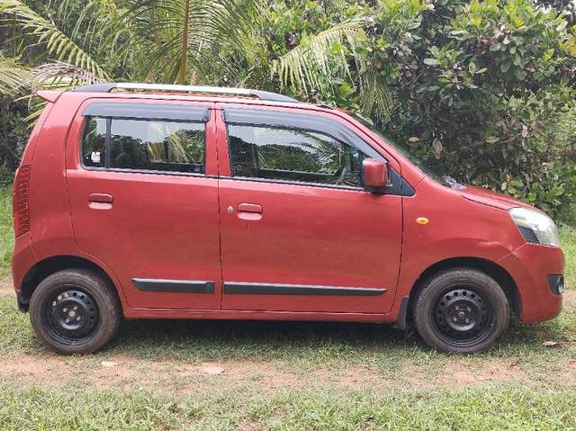 https://images10.gaadi.com/usedgaadi-sellcar/UsedCar/e5f0c376a/9ea7a6ee-5055-4f25-a803-a159a66370f7.jpg?imwidth=6401