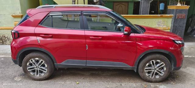 https://images10.gaadi.com/usedgaadi-sellcar/UsedCar/e5f0f9a4a/94475817-8ff9-4522-9a58-b1ef94329215.jpg?imwidth=6401
