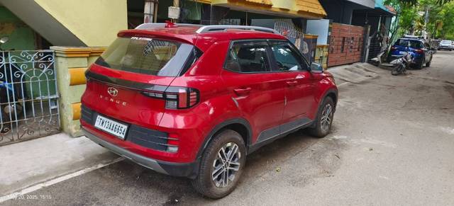 https://images10.gaadi.com/usedgaadi-sellcar/UsedCar/e5f0f9a4a/ad552ae4-0358-4c4a-a23e-3b06ccc4787d.jpg?imwidth=6402