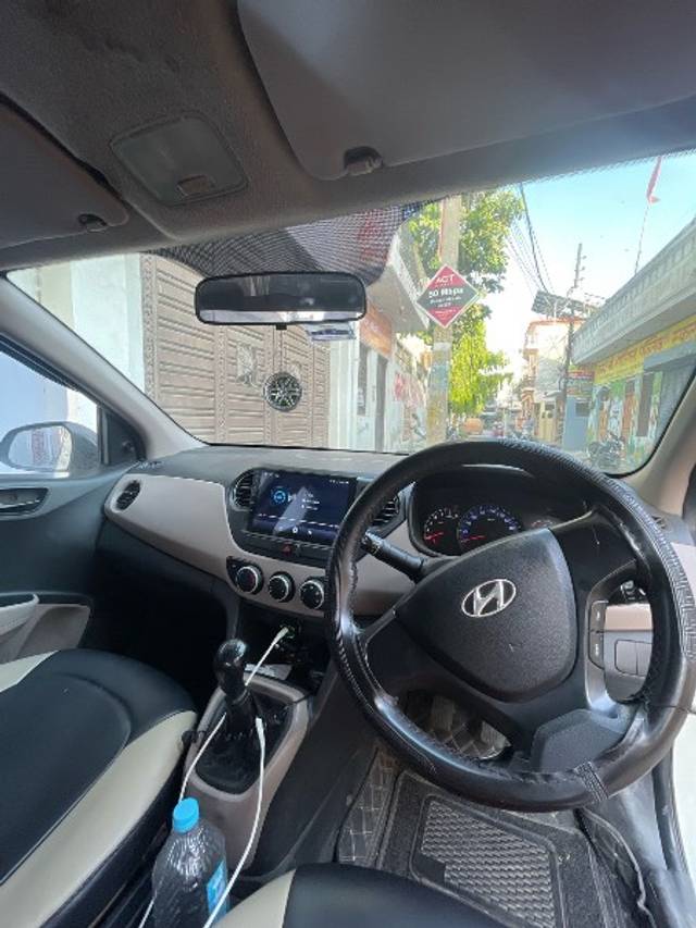 https://images10.gaadi.com/usedgaadi-sellcar/UsedCar/e5f12b25a/334d0bbf-88cc-489c-ba6f-ff6a80fe5c95.jpeg?imwidth=6402