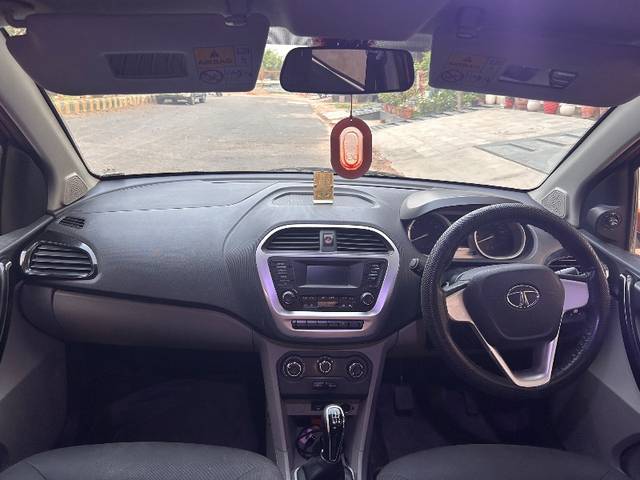 https://images10.gaadi.com/usedgaadi-sellcar/UsedCar/e5f14756a/9c196179-24c8-49f3-98cf-23600dc2ea75.jpeg?imwidth=6402