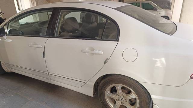 https://images10.gaadi.com/usedgaadi-sellcar/UsedCar/e5f19240a/7686747e-737f-436d-9bde-ea575dfc4cc0.jpg?imwidth=6400