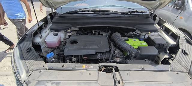 https://images10.gaadi.com/usedgaadi-sellcar/UsedCar/e5f1e7c3a/7a6b7c65-5d1a-4669-b6c9-677516906dfa.jpeg?imwidth=6401