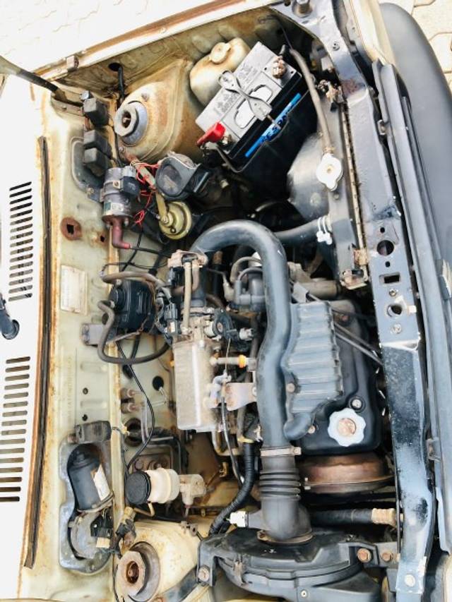 https://images10.gaadi.com/usedgaadi-sellcar/UsedCar/e5f22369a/0bb027a5-2c9d-4742-af45-c8d236079187.jpeg?imwidth=6401