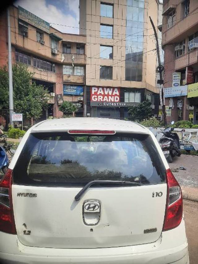 https://images10.gaadi.com/usedgaadi-sellcar/UsedCar/e5f2b0a8a/1a59c5f0-4c60-444b-b6a4-7b4dfd121693.jpg?imwidth=6401