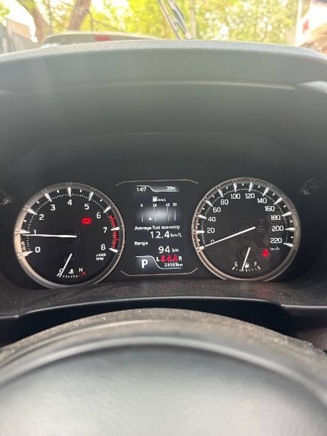https://images10.gaadi.com/usedgaadi-sellcar/UsedCar/e5f2d8a8a/fa77e224-0643-4f91-80d9-8a1cfba3ae12.jpeg?imwidth=6401