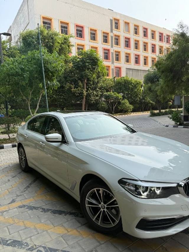 https://images10.gaadi.com/usedgaadi-sellcar/UsedCar/e5f2e757a/c1780855-1f01-4754-b6c8-df572f1b9c67.jpeg?imwidth=6400