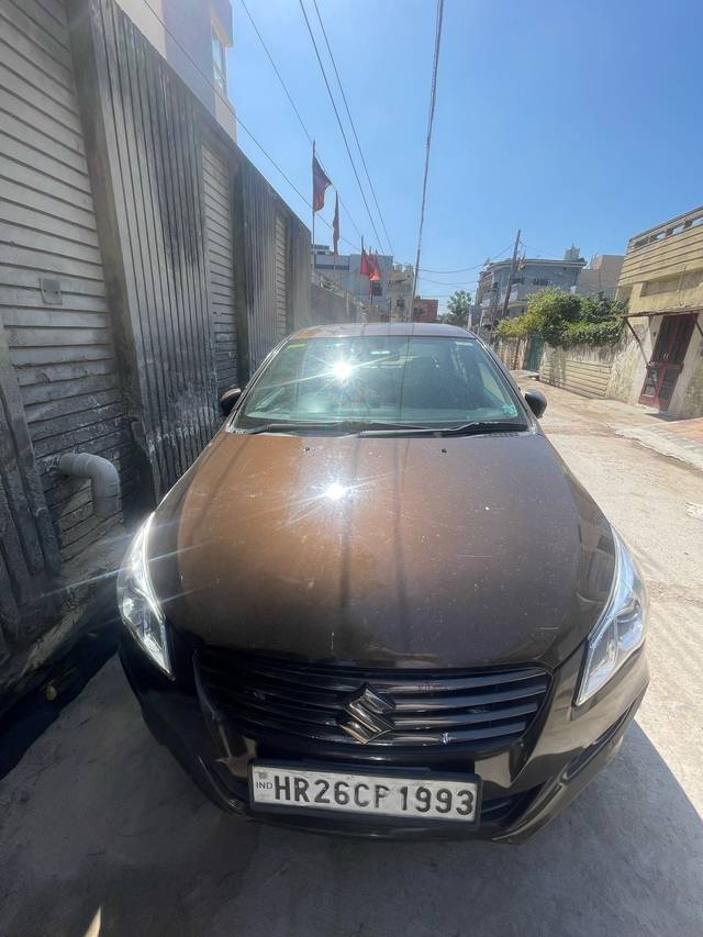 https://images10.gaadi.com/usedgaadi-sellcar/UsedCar/e5f33a73a/2333eff8-18ad-401d-a307-3723d8e828e9.jpeg?imwidth=6402