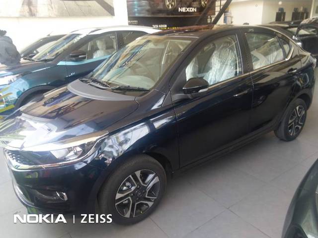 https://images10.gaadi.com/usedgaadi-sellcar/UsedCar/e5f35863a/fb6afe22-7e74-40ab-b28a-4b82aa627494.jpg?imwidth=6400