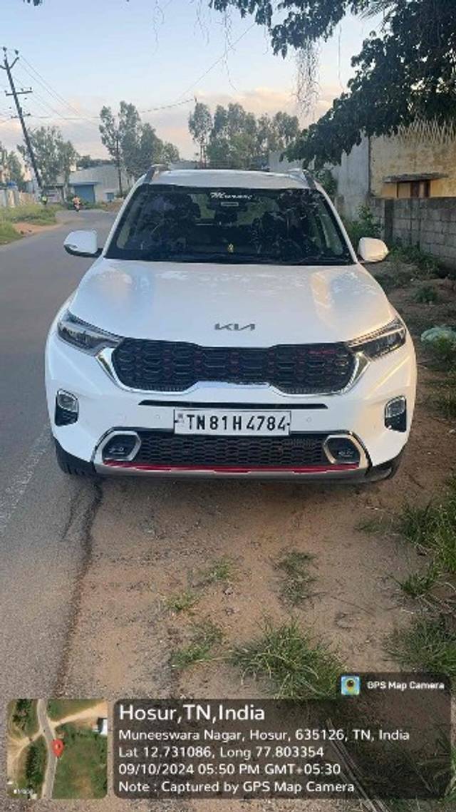 https://images10.gaadi.com/usedgaadi-sellcar/UsedCar/e5f3a33ba/240b9369-f2bd-479e-852d-b5766d6eda31.jpeg?imwidth=6402
