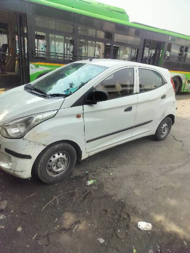 https://images10.gaadi.com/usedgaadi-sellcar/UsedCar/e5f3ee05a/93243738-32ef-4e61-aa8a-aaf5b036bfae.jpg?imwidth=6400