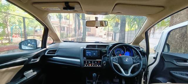 https://images10.gaadi.com/usedgaadi-sellcar/UsedCar/e5f4277aa/0e2b1bbe-f775-401d-bca9-5eb496a35a44.jpeg?imwidth=6400