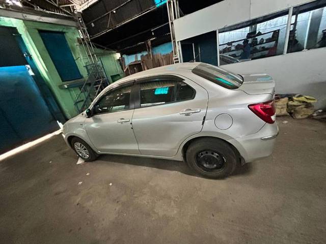 https://images10.gaadi.com/usedgaadi-sellcar/UsedCar/e5f431c9a/f2b7868e-64d5-4e2f-a961-46f6620ee577.jpg?imwidth=6402