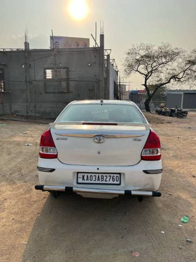 https://images10.gaadi.com/usedgaadi-sellcar/UsedCar/e5f469e3a/7e0a7721-ee84-4e8d-8178-0662286cb75c.jpg?imwidth=6401