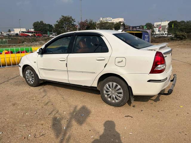 https://images10.gaadi.com/usedgaadi-sellcar/UsedCar/e5f469e3a/cd4054bf-5c06-4559-a807-1a1079ddf62f.jpg?imwidth=6402