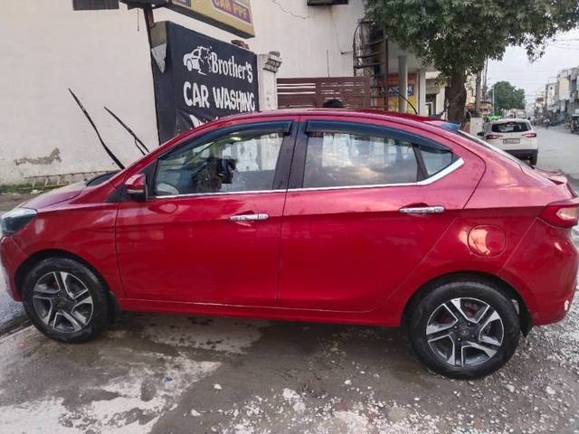 https://images10.gaadi.com/usedgaadi-sellcar/UsedCar/e5f49970a/e14a4794-5039-4be5-9808-1ca1a211f2c9.jpg?imwidth=6400