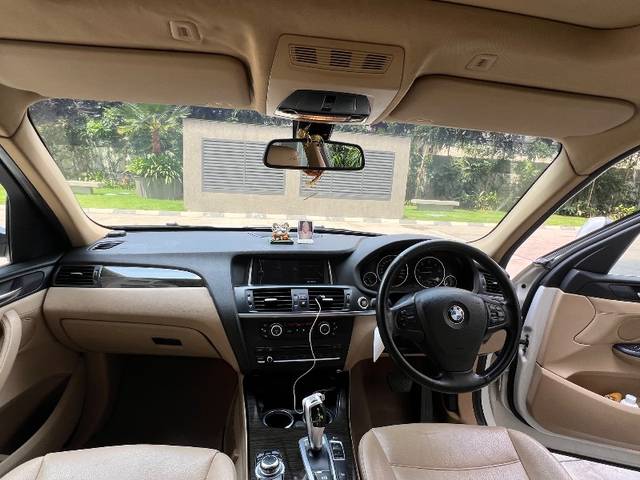 https://images10.gaadi.com/usedgaadi-sellcar/UsedCar/e5f4aa18a/7645cd93-7a8e-4a70-9833-4792bf8ae98d.jpg?imwidth=6402
