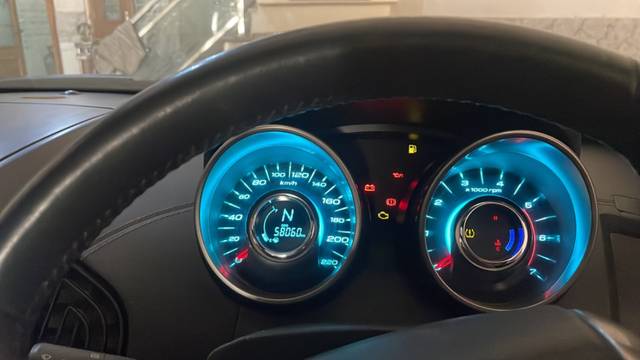 https://images10.gaadi.com/usedgaadi-sellcar/UsedCar/e5f4bf71a/a9a7ef34-3075-4b88-9087-94592a36aca7.jpeg?imwidth=6401