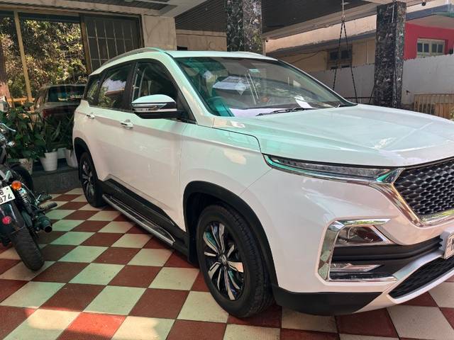 https://images10.gaadi.com/usedgaadi-sellcar/UsedCar/e5f53c25a/4b2e703f-540a-4983-8bca-31897af3ee36.jpeg?imwidth=6400
