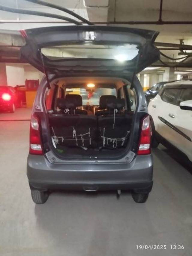 https://images10.gaadi.com/usedgaadi-sellcar/UsedCar/e5f55f5aa/180c36b4-9288-4fe3-8876-e469ef5b85b3.jpg?imwidth=6401