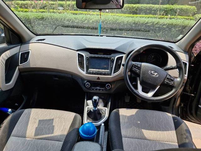 https://images10.gaadi.com/usedgaadi-sellcar/UsedCar/e5f597f3a/8972fc8f-4109-49a9-a826-082e973b70f7.jpg?imwidth=6402