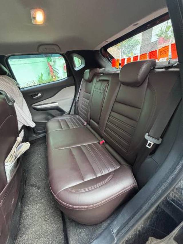 https://images10.gaadi.com/usedgaadi-sellcar/UsedCar/e5f5a4b9a/0a686377-fa84-4de9-80e5-cd39fd8d47be.jpg?imwidth=6401