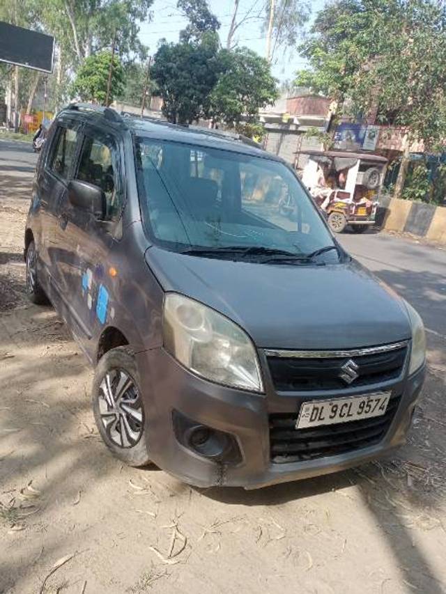 https://images10.gaadi.com/usedgaadi-sellcar/UsedCar/e5f5f238a/b8925041-df4f-45ff-bd85-3fb3980e76a0.jpg?imwidth=6400