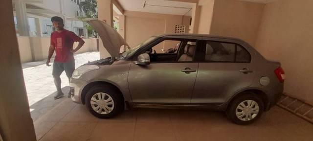 https://images10.gaadi.com/usedgaadi-sellcar/UsedCar/e5f5f5c9a/eb8637fd-7c6c-4a99-b98e-73317611c50c.jpg?imwidth=6400