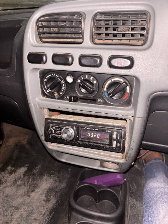 https://images10.gaadi.com/usedgaadi-sellcar/UsedCar/e5f62a03a/293e76ad-1c3b-4cab-b59b-d7c5d7e7b488.jpeg?imwidth=6401