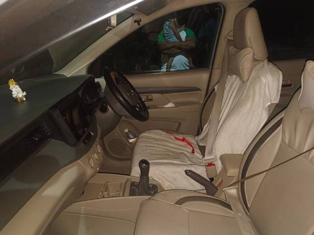 https://images10.gaadi.com/usedgaadi-sellcar/UsedCar/e5f62f48a/a496d8e4-1c57-4089-ade1-4f90f0aecfc4.jpg?imwidth=6401